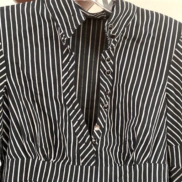 Guess Authentic Brand womens top - SIZE S/P - Picture 3 of 11